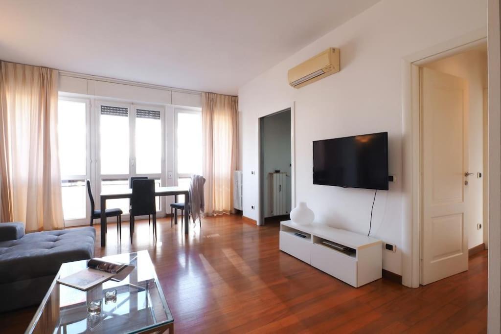 Appartamento Ampio Bilocale Life - Mirable Pm